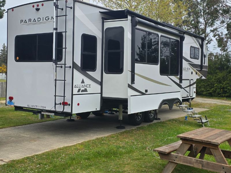 GlowStep REVOLUTION for Alliance trailers - view 3
