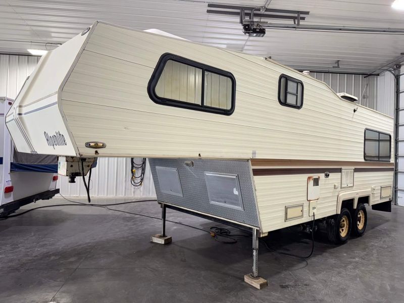 GlowStep REVOLUTION for Alpinelite trailers