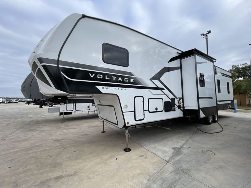 GlowStep REVOLUTION for Dutchmen RV trailers