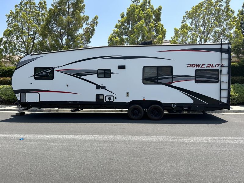 Pacific Coachworks steps upgrade - GlowStep REVOLUTION