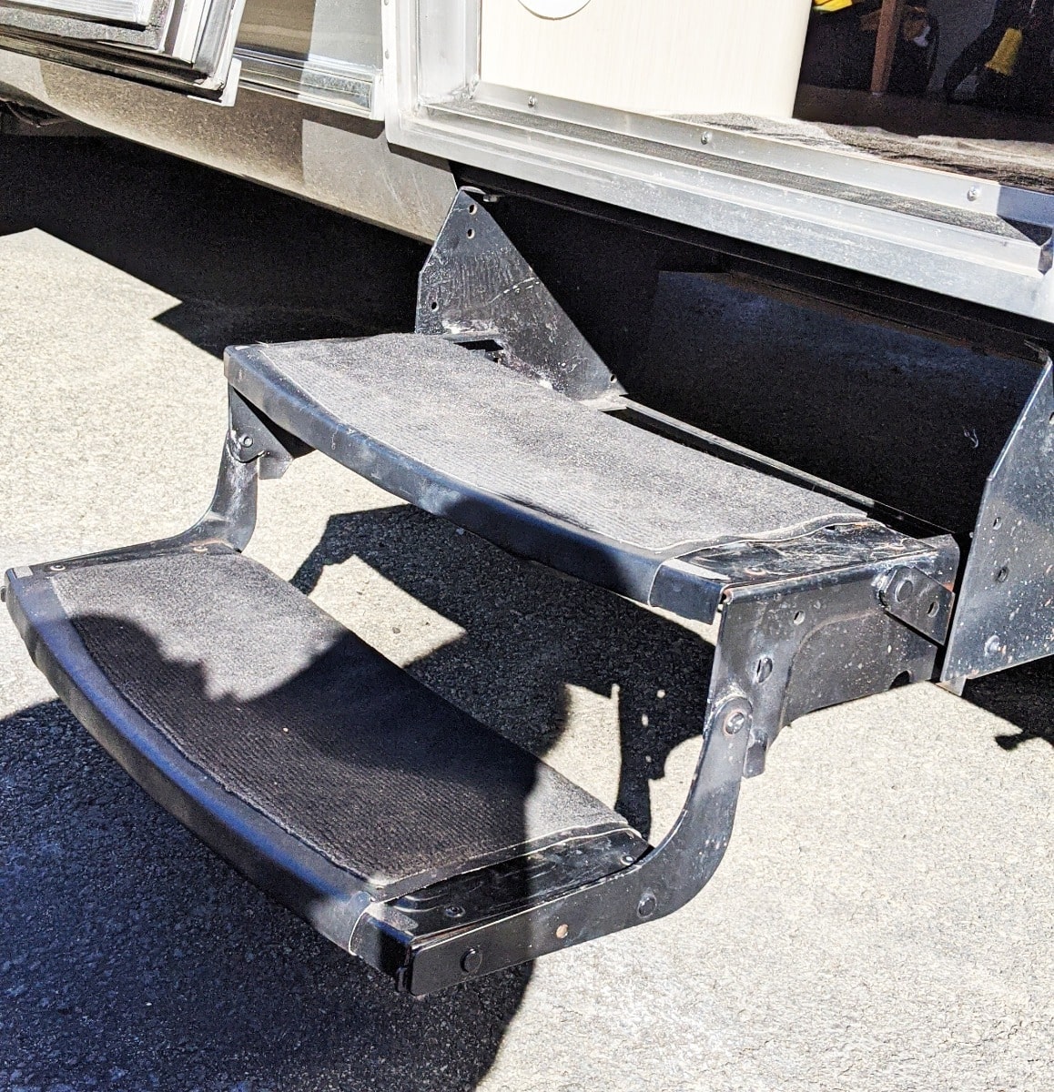 Airstream black aluminum fold-out step